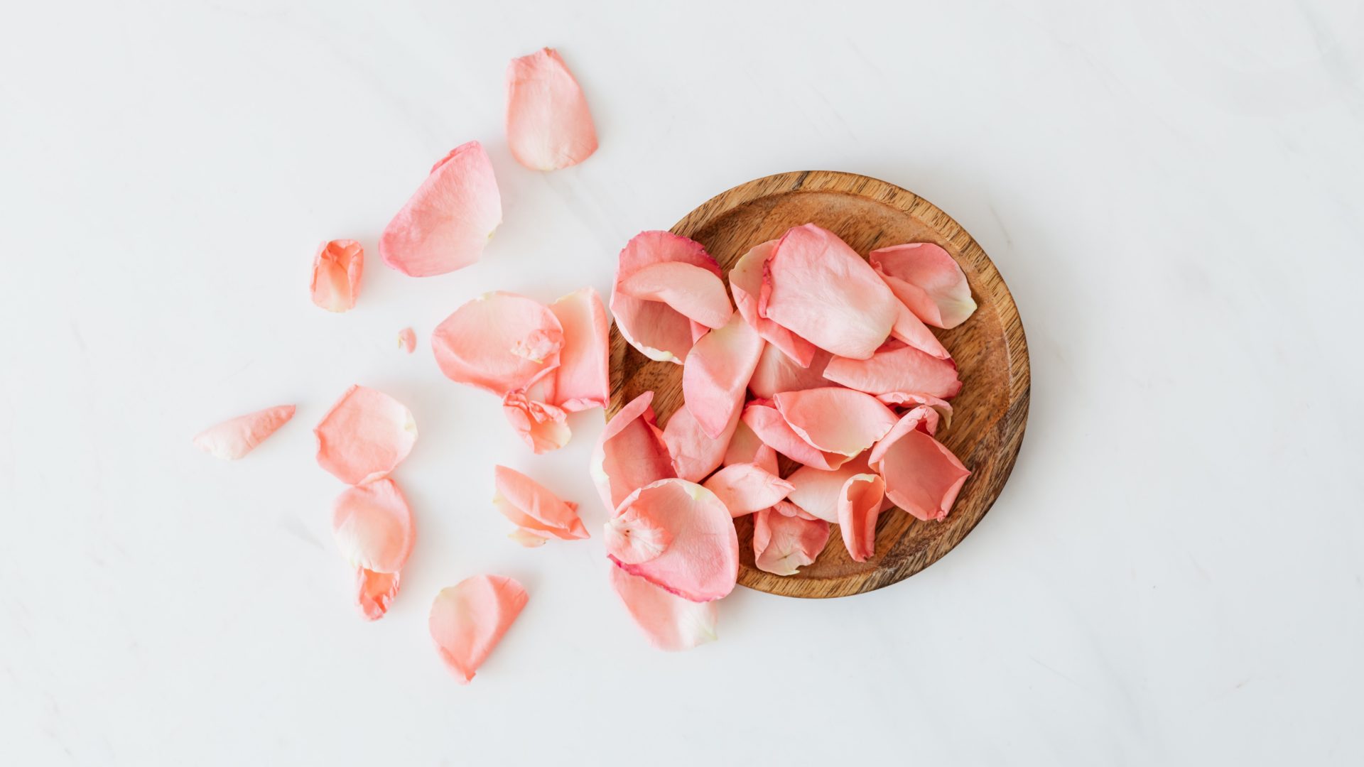 beautystaestheticienne pétales de roses
